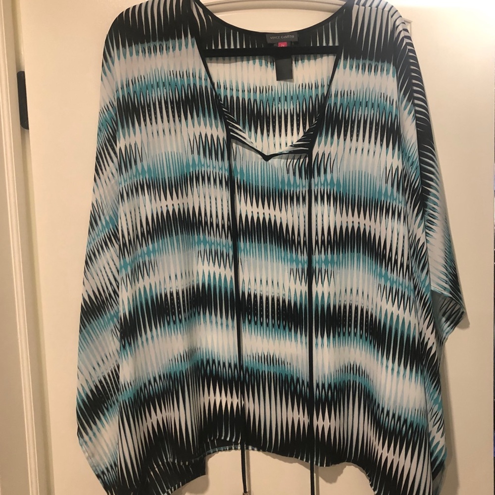 Vince Camuto flair short sleeve blouse.2x Like new